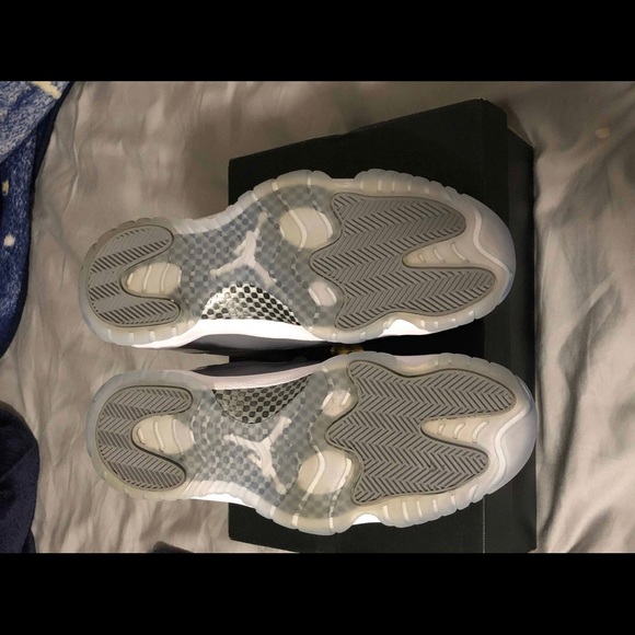 Air Jordan 11 Cool Grey - Picture 5 of 6